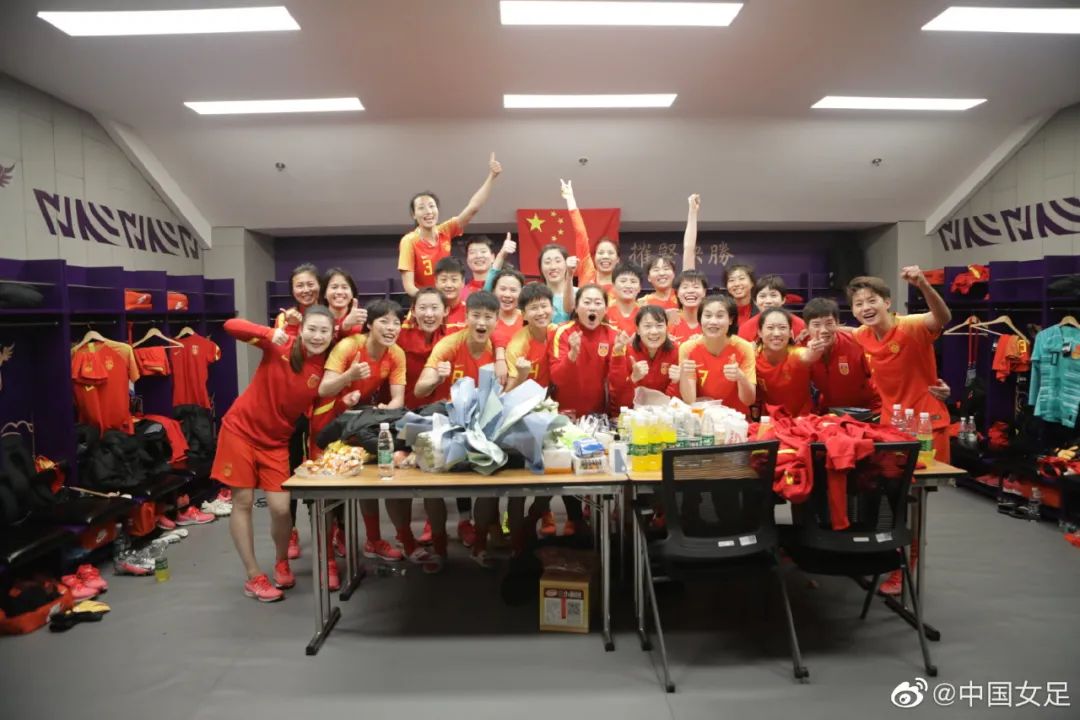 足球杯世界冠军_足球世界杯成绩排名榜_中国队足球世界杯历史最好成绩